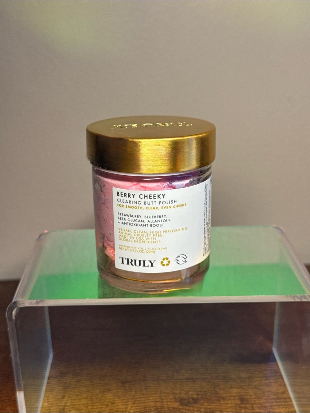 Truly Beauty "Berry Cheeky" Clearing Butt Polish 0.7 fl oz (20 ml)